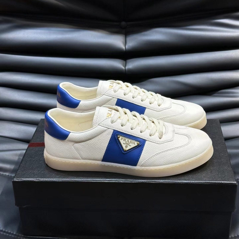 Pra*a casual shoes